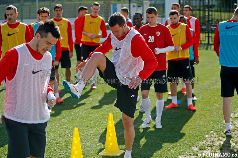 Dinamoviștii trag tare s-o prindă pe Steaua din urmă / GALERIE FOTO