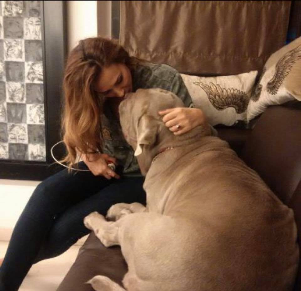 Imaginile care îi dau de gol pe Iulia Vântur și Salman Khan. Degeaba se ascunde românca | FOTO