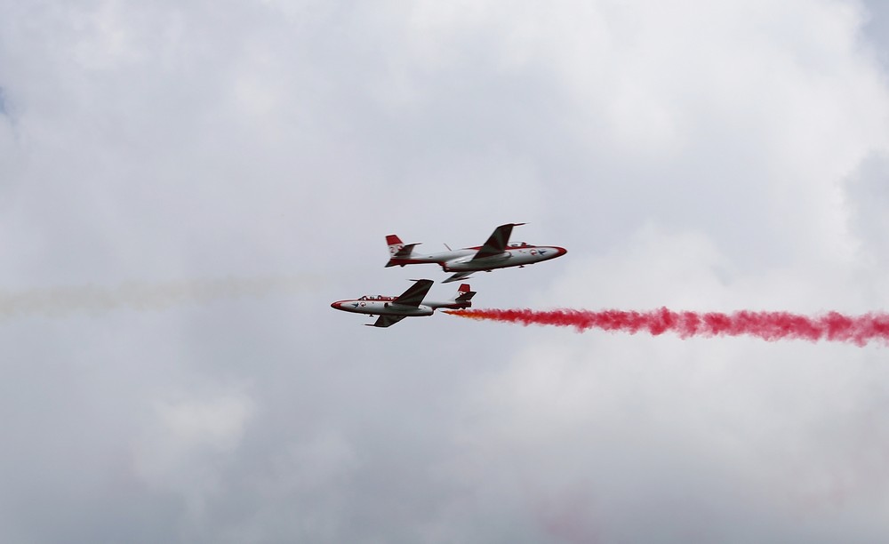 UPDATE. Programul BIAS 2018. Ce se întâmplă la show-ul aviatic cu 150 de aeronave şi peste 100 de piloţi şi paraşutişti din 13 ţări / FOTO&VIDEO