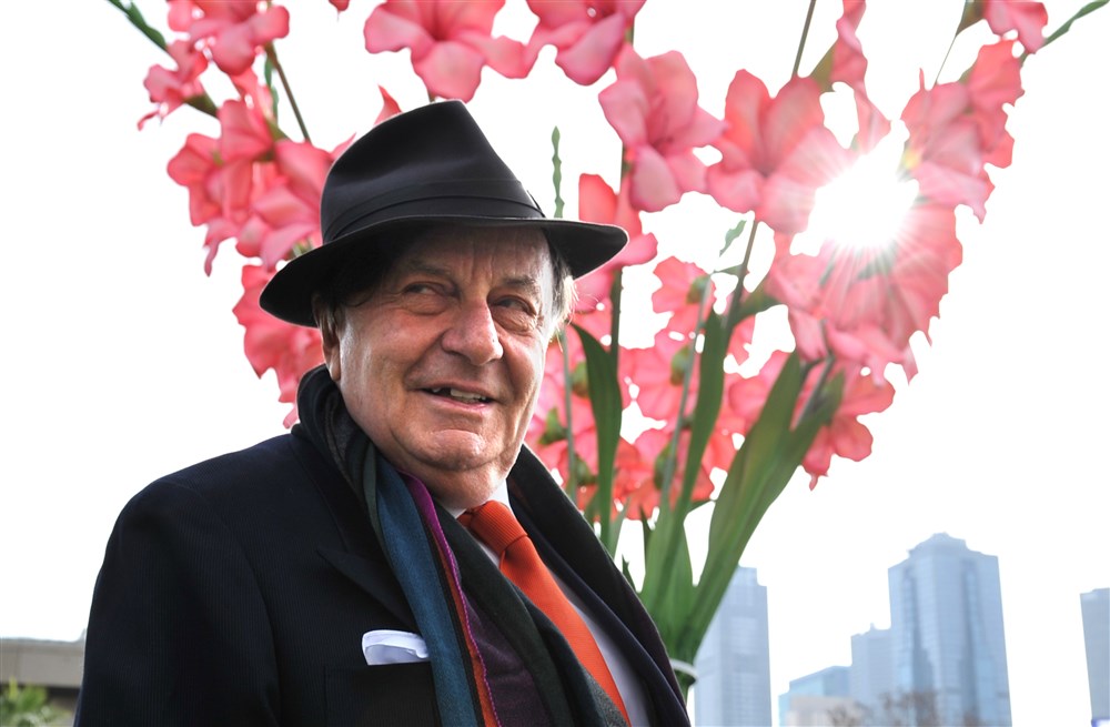 Actorul Barry Humphries, cunoscut pentru personajul Dame Edna, a murit la 89 de ani