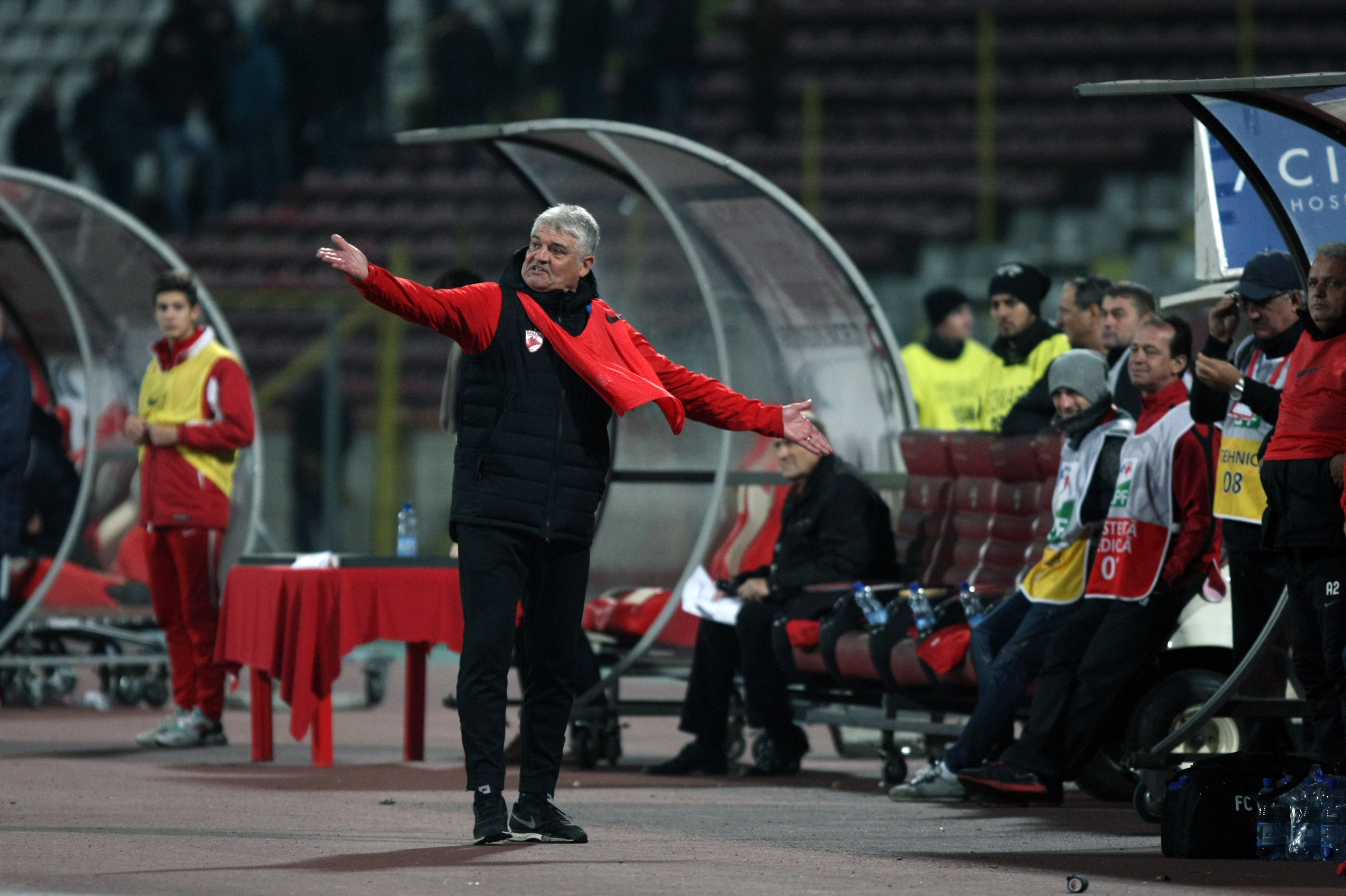 Mutu: ”Vedeți ce bine e că am pus presiune pe Andone!”. Reacția tehnicianului / FOTO