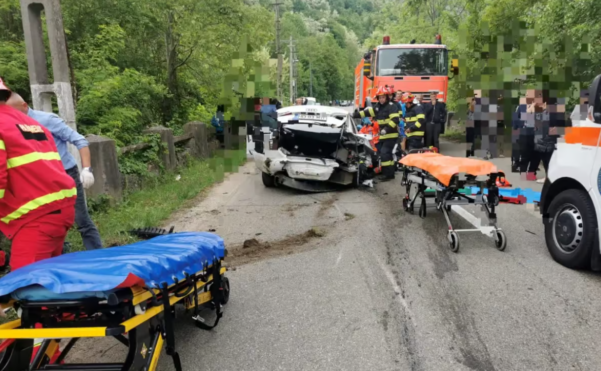 Un tânăr de 21 de ani, mort într-un accident produs de un șofer băut, în județul Hunedoara