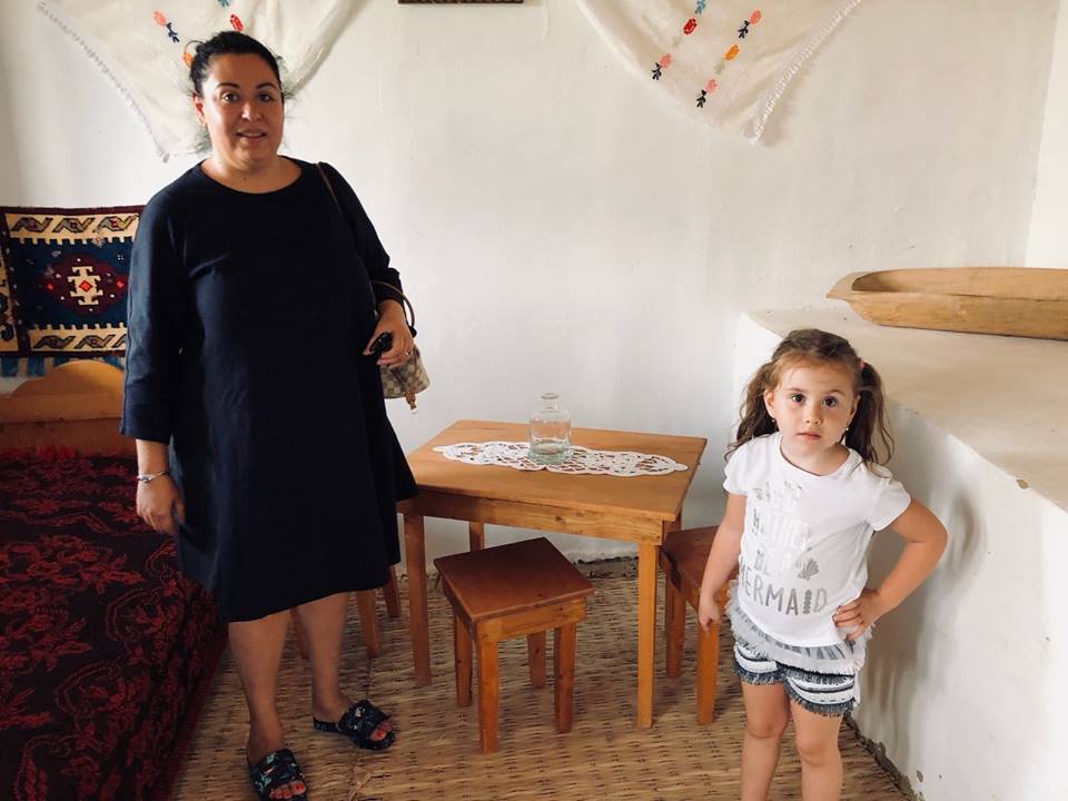 Oana Roman, vacanță în Deltă cu familia. "Am venit ca să-i arătăm Isei frumusețile României" | FOTO