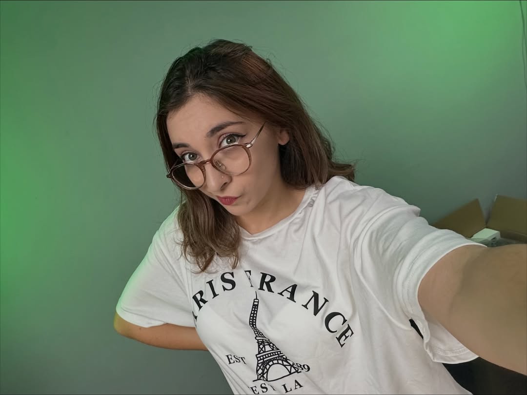 Alexa Vangu a dezvăluit cum au reacționat prietenii ei când au aflat că este „trădător” în noul show de la PRO TV: „Milioane de euro”