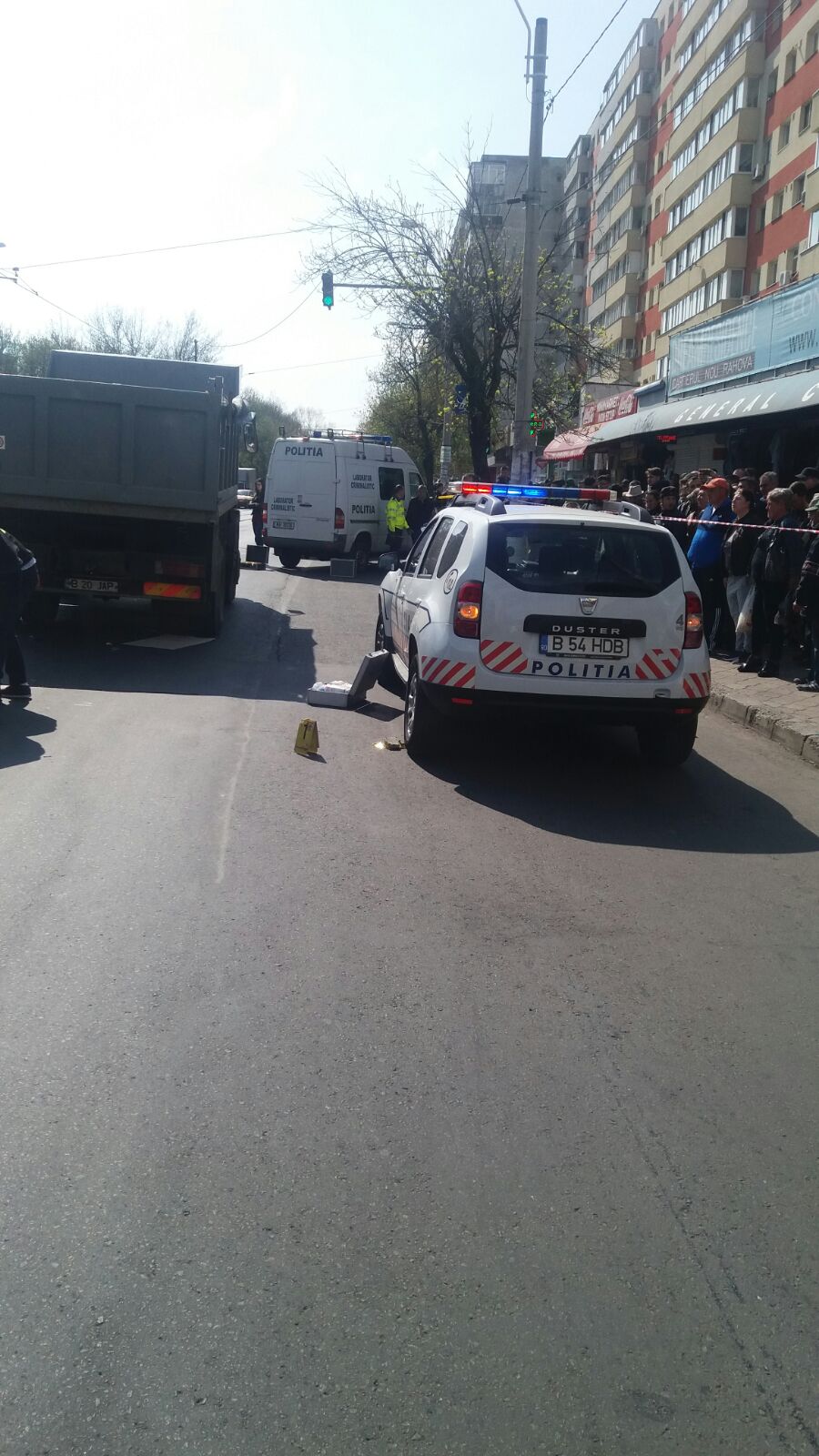 FOTO EXCLUSIV/ Mărturia șocantă a șoferului de camion care a călcat o bătrână. I-a marcat și pe anchetatori