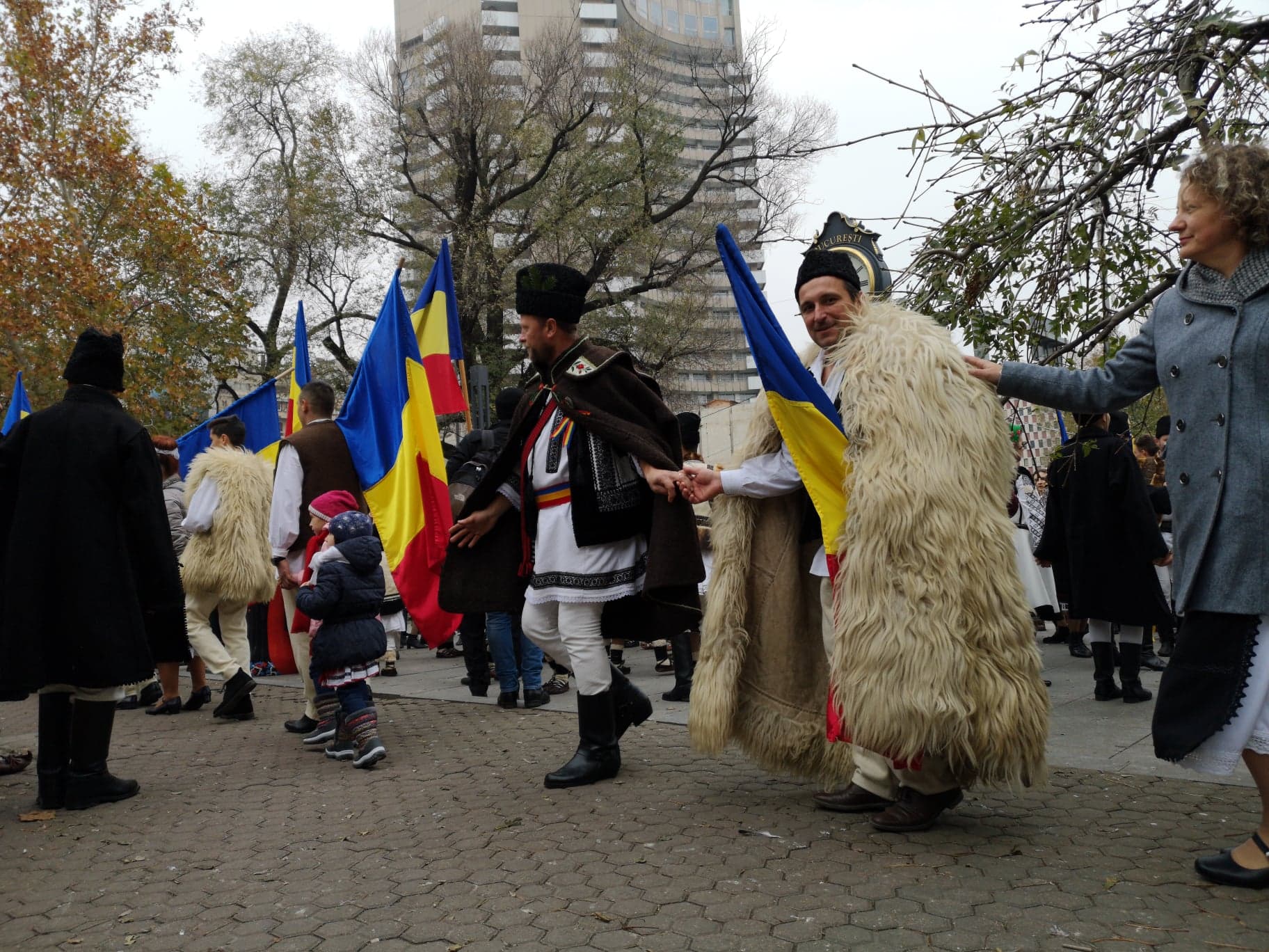 FOTO & VIDEO / Festivalul Bucovinei are loc, până duminică, în centrul Capitalei