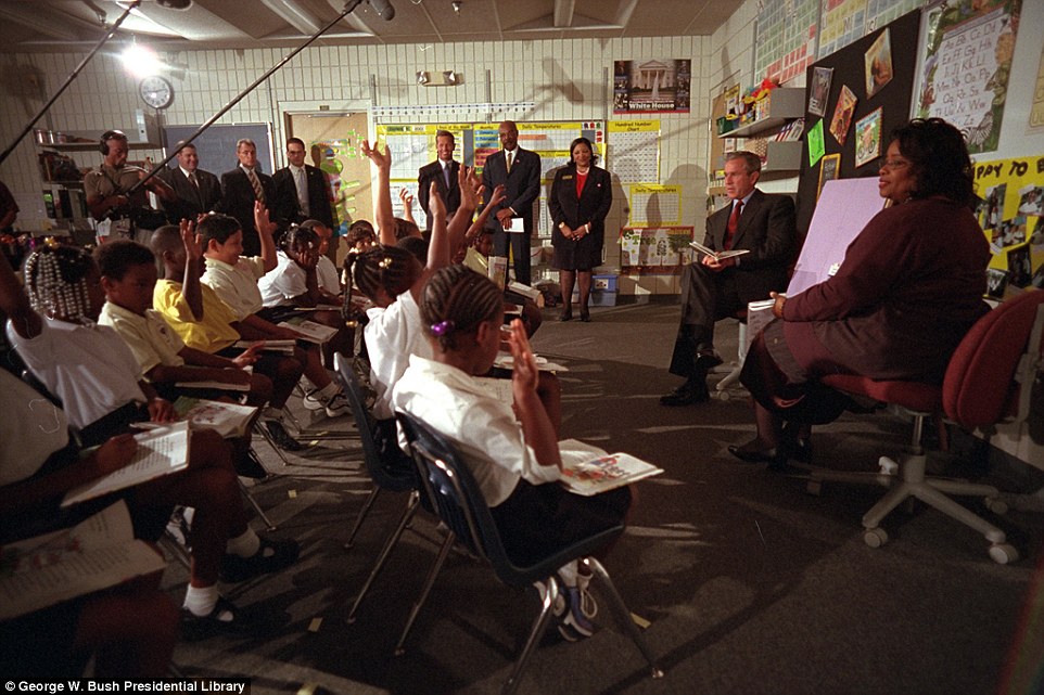 Imagini de colecție cu George W. Bush după atentatele teroriste din 11 septembrie 2001