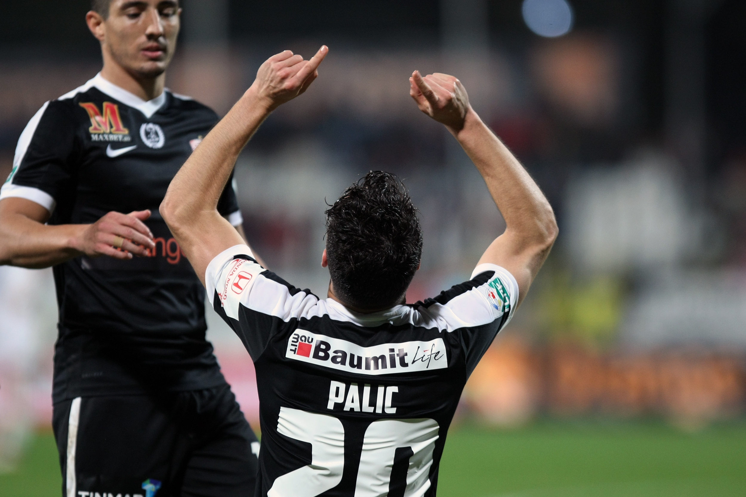 Liga 1, etapa 13. Dinamo - Pandurii 4-0. Autogol incredibil Lazar, ”dublă” Lazăr, plus Palici. ”Câinii”, în negru, în memoria lui Titi Frățilă. Fanii i-au cerut demisia lui Ando / VIDEO