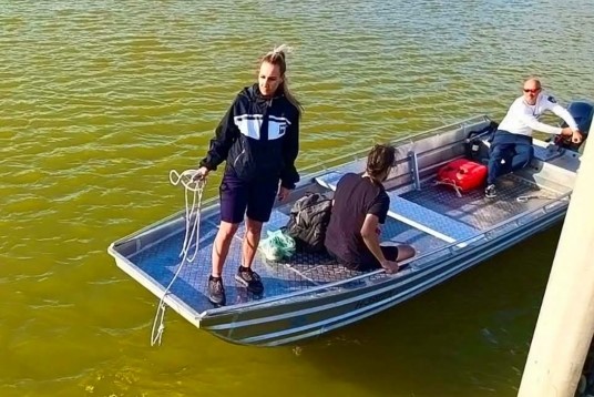 Mi történt? Át akarta gyalogolni a Velencei-tavat egy férfi, és pánikba esett a tó közepén