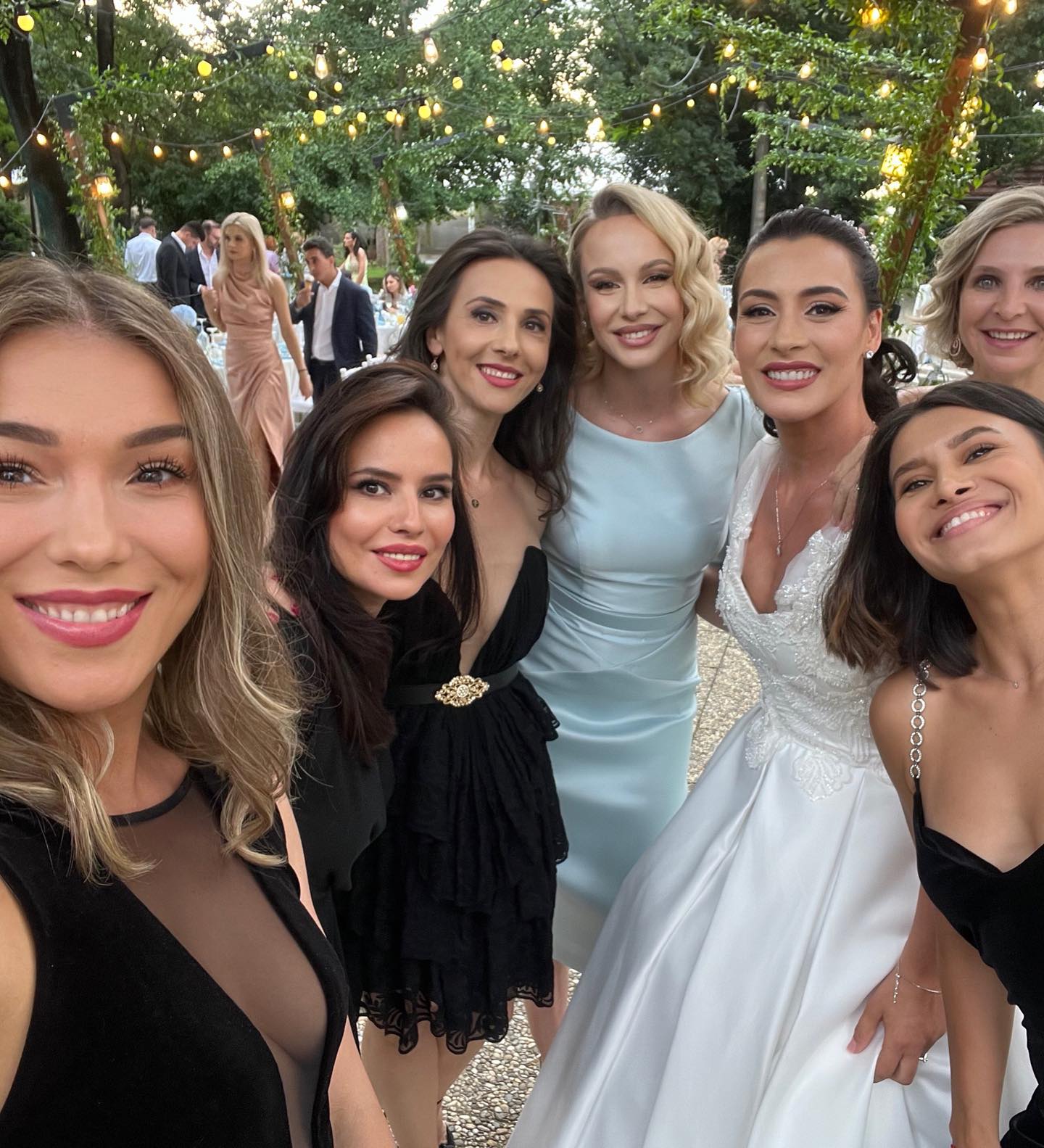 Cătălina Ponor s-a cununat religios cu Bogdan Jianu. Imagini cu fosta gimnastă în rochie de mireasă