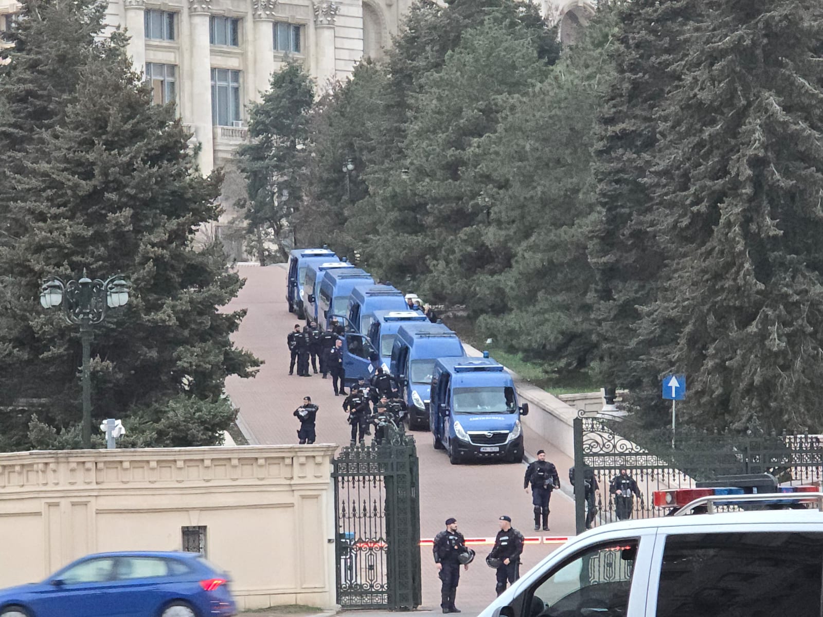 Susținătorii lui Călin Georgescu au fost în fața CCR. Curtea i-a respins contestația, nu mai are nicio șansă de a candida