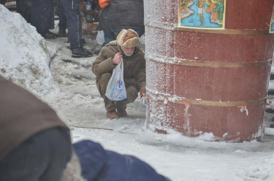 Cum s-a sărbătorit Boboteaza în țară. În Constanța nu s-a aruncat nimeni după cruce în apa sloi FOTO&VIDEO