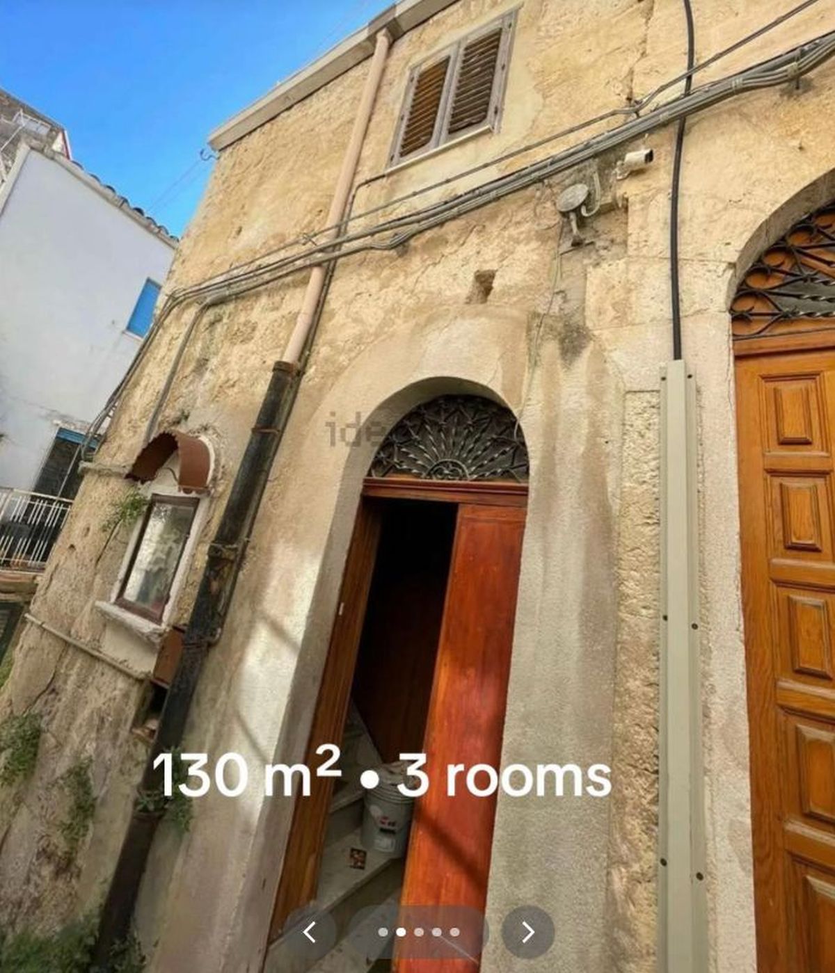 O casă dintr-un sat pitoresc din Italia se vinde cu doar 8.000 de euro, dar cumpărătorul trebuie să îndeplinească o singură condiție