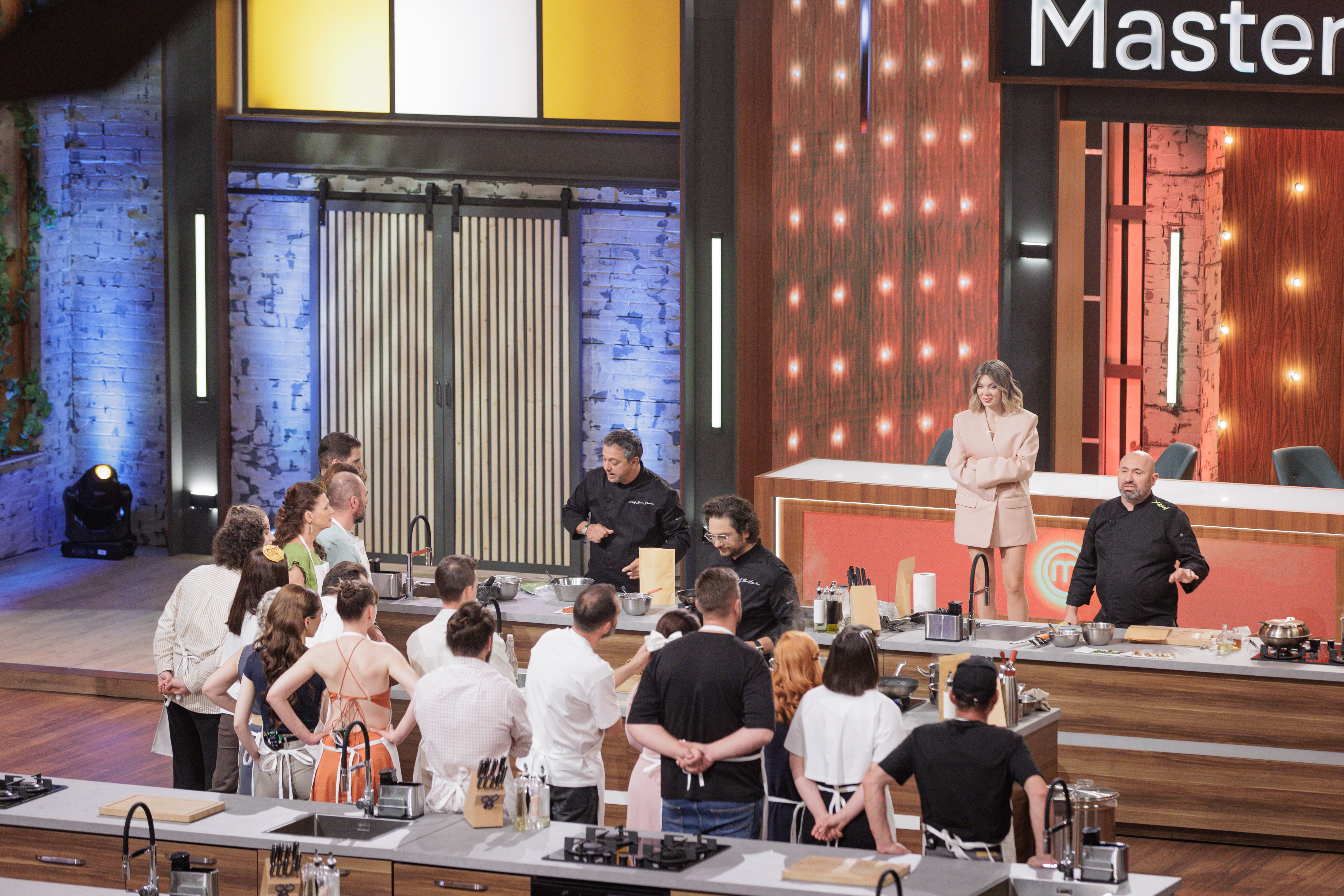 MasterChef, 13 octombrie 2025. Anunțul făcut de Gina Pistol: „Avem trei oaspeți foarte speciali”! Ce se întâmplă în show-ul de la PRO TV