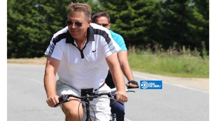 GALERIE FOTO/Politicieni pe bicicletă: ce promisiuni fanteziste au făcut oficialii, de pe două roți