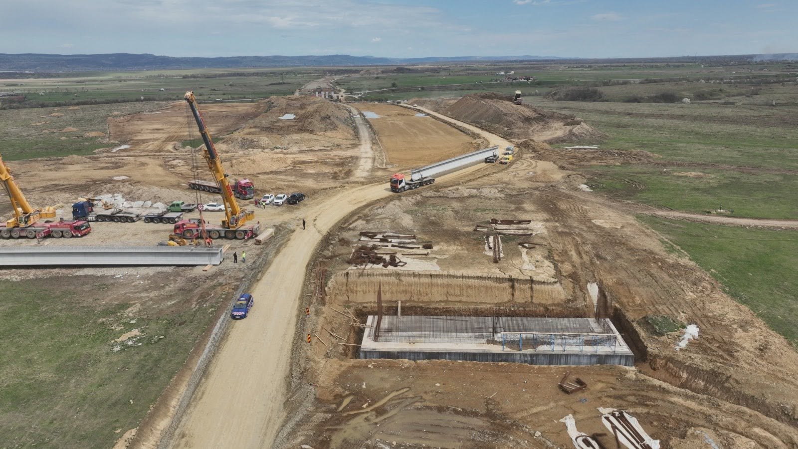 Radiografia șantierului de pe Autostrada Sibiu - Făgăraș A13, finanțată cu 6.390.000.000 de lei: Cât s-a lucrat pe cele patru loturi