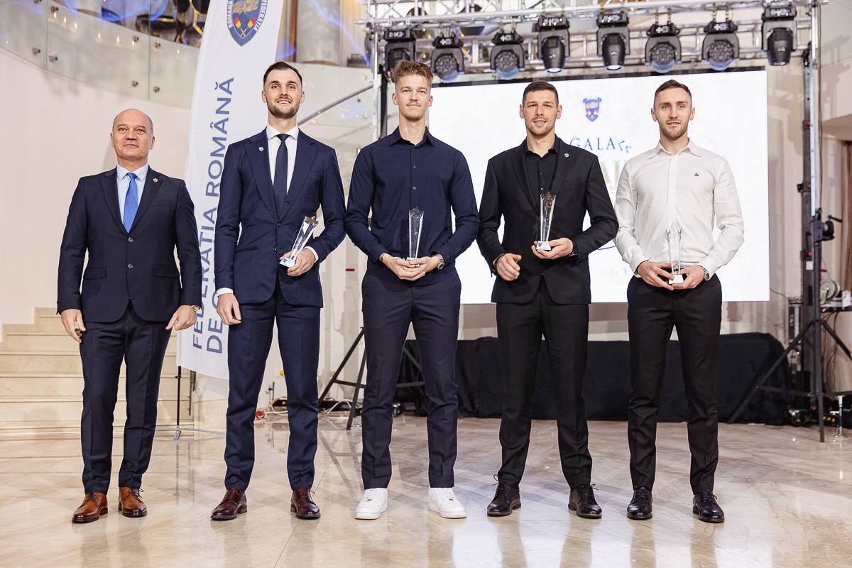 Sportivi de excepție, premiați la Gala Canotajului Românesc. Campionii s-au alăturat campaniei umanitare inițiate de Fundația Ringier pentru a-l ajuta pe Alex, bolnav de cancer, să strângă 250.000 de euro pentru imunoterapie