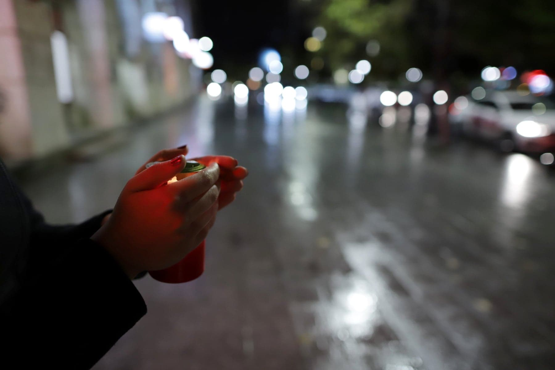 ”Nu uităm!”, marș în memoria victimelor din Colectiv. Supraviețuitor al incendiului: ”Statul român tot nu face nimic. El continuă să numere morți. Și atât!”