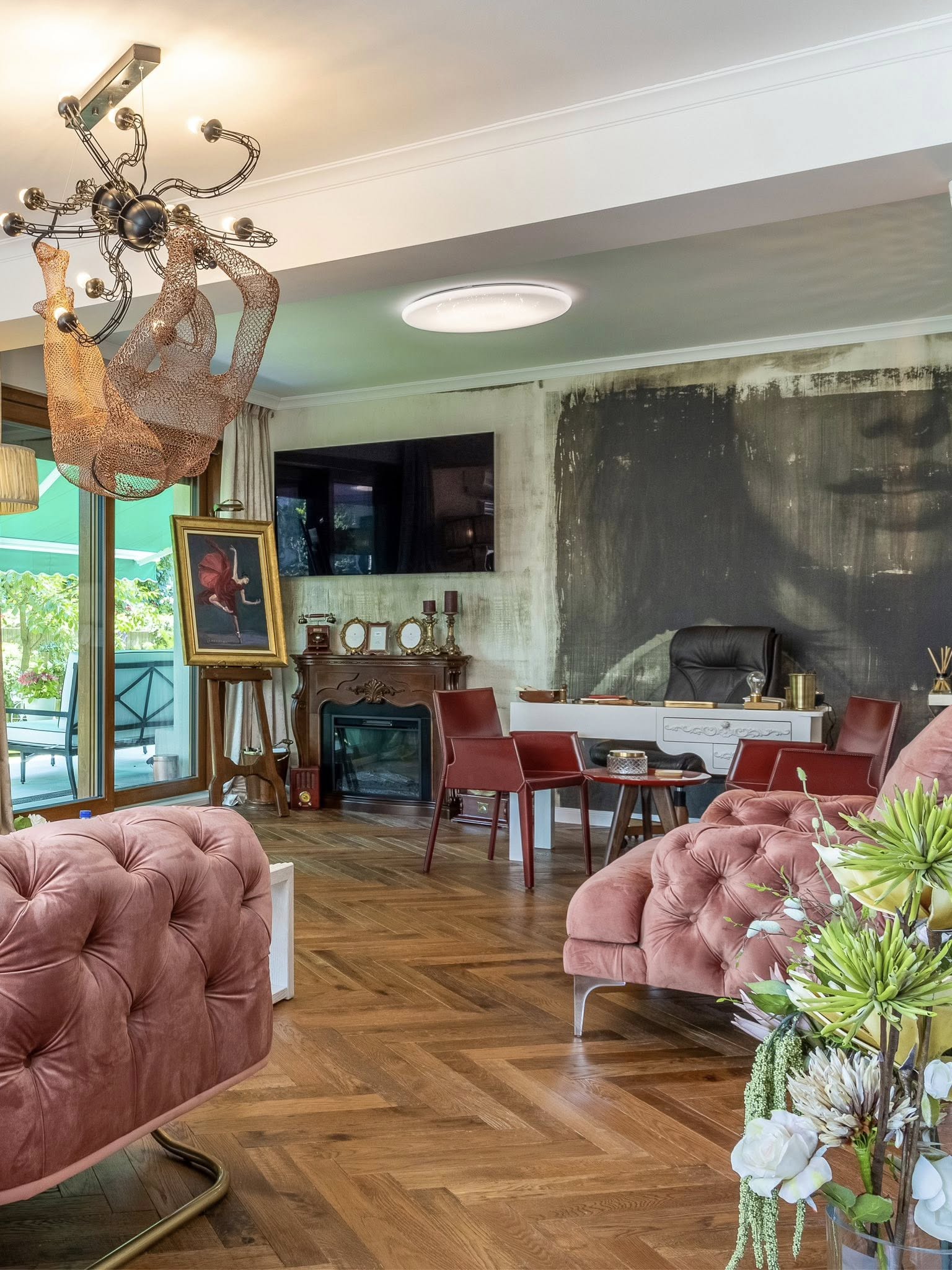 Imagini din casa Andreei Marin, după ce a făcut câteva schimbări în living. „Cea mai nouă piesă e cu dedicație. Am scăpat de un stres”