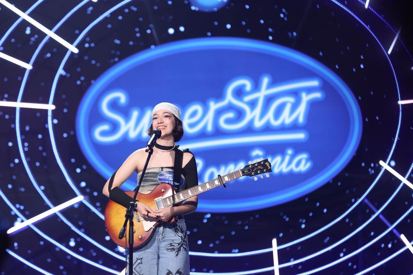 Cine sunt cei 8 concurenți de la „SuperStar România”, care au trecut mai departe în prima ediție live