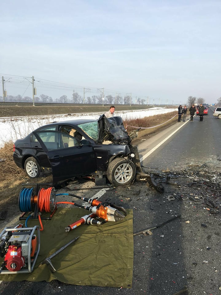 Trei oameni au murit într-un accident în Orăștie. Impact violent între două mașini / FOTO