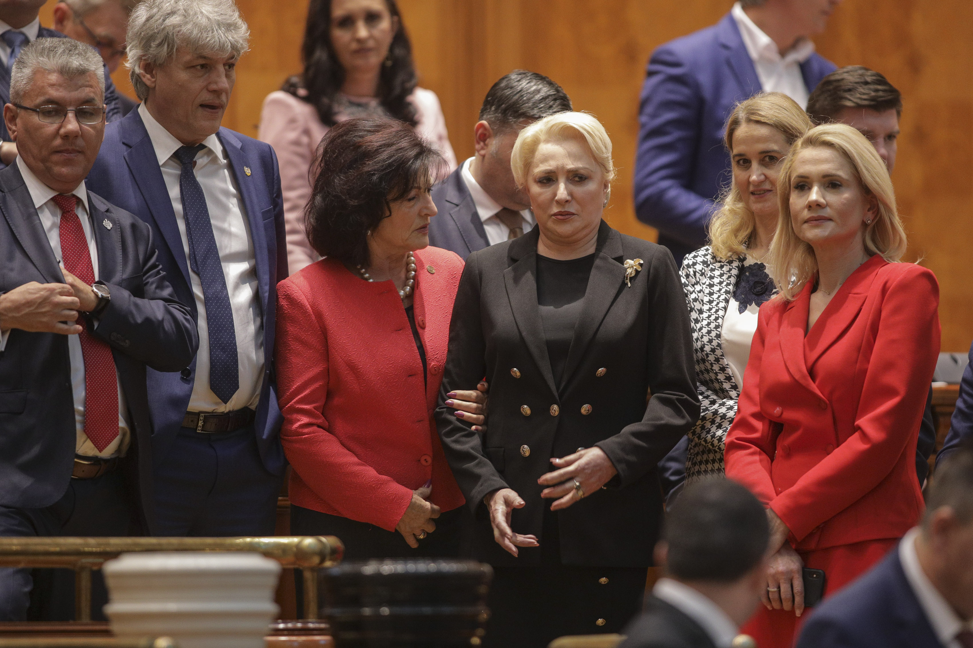 Cum s-a transformat Viorica Dăncilă într-un an și zece luni de mandat. Istoria în imagini a primei femei premier