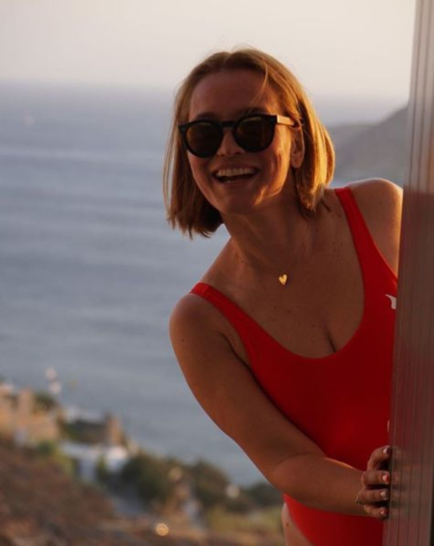 Imagini rare cu Andreea Esca în costum de baie. A petrecut câteva zile în Grecia alături de soțul ei