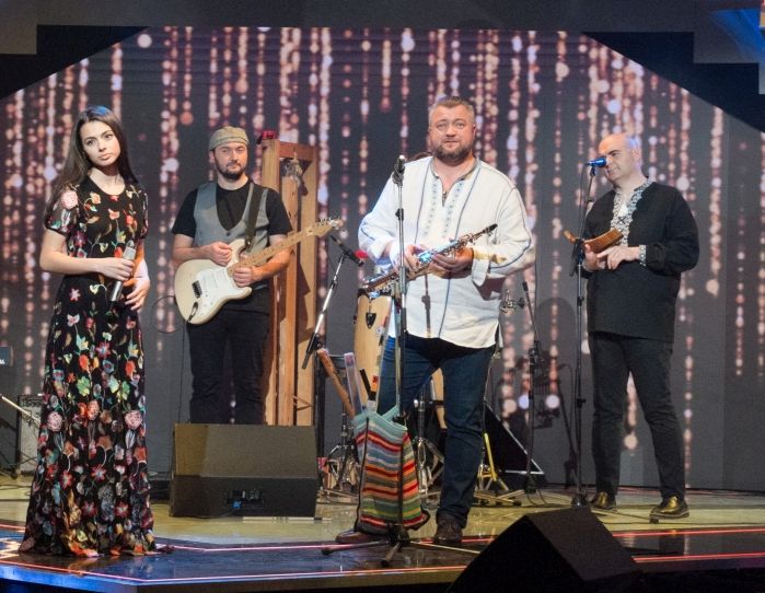 Program TV de Revelion. Ce vedem la televizor în noaptea dintre ani