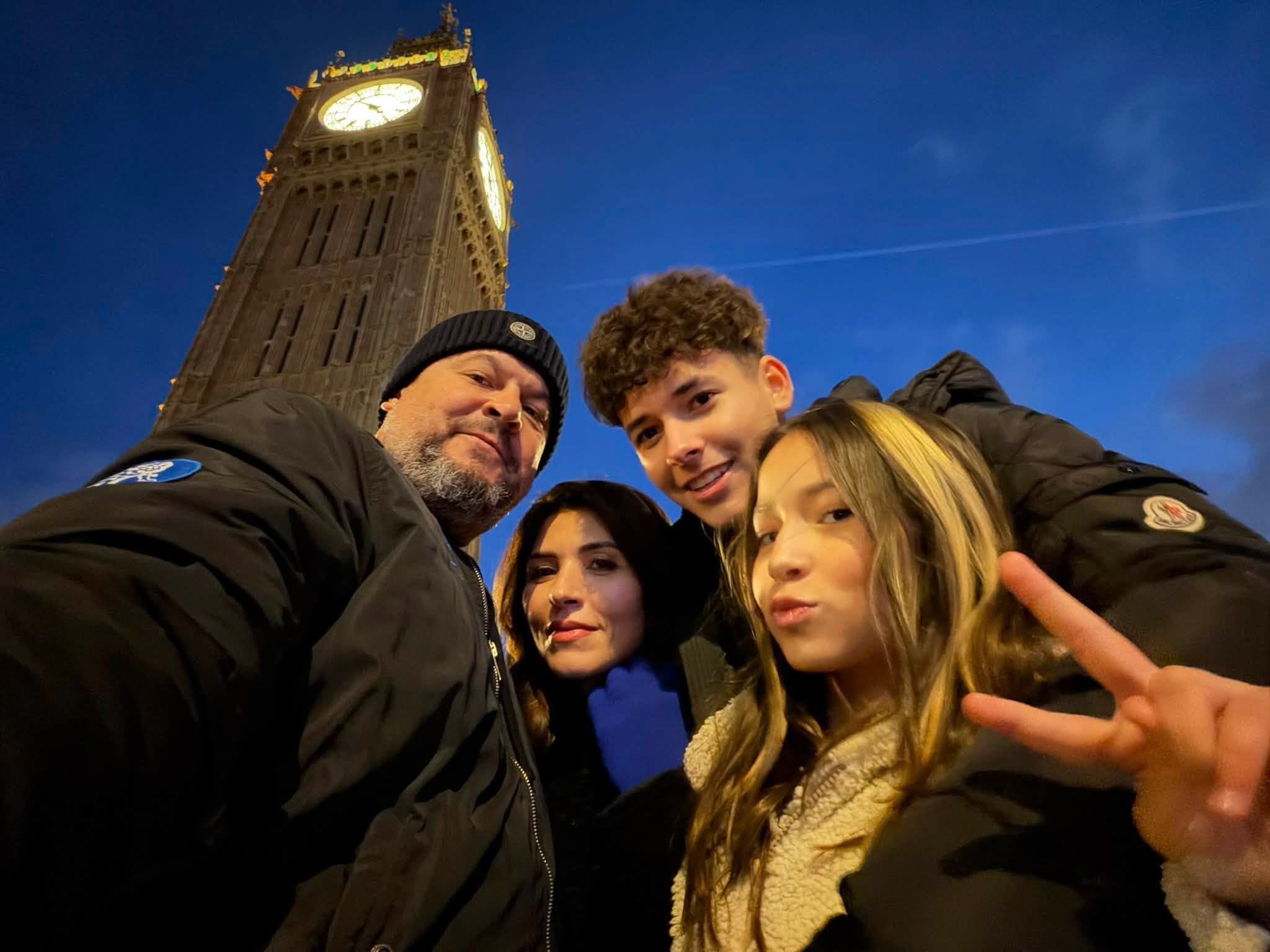 Imagini rare cu fetița lui Mihai Bobonete. Maria a împlinit 12 ani, iar mama ei i-a transmis un mesaj emoționant. „Te iubim infinit”