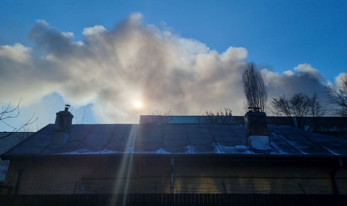 Incendiu puternic la un depozit de pe Bulevardul Iuliu Maniu din București. A fost emis un mesaj RO-Alert