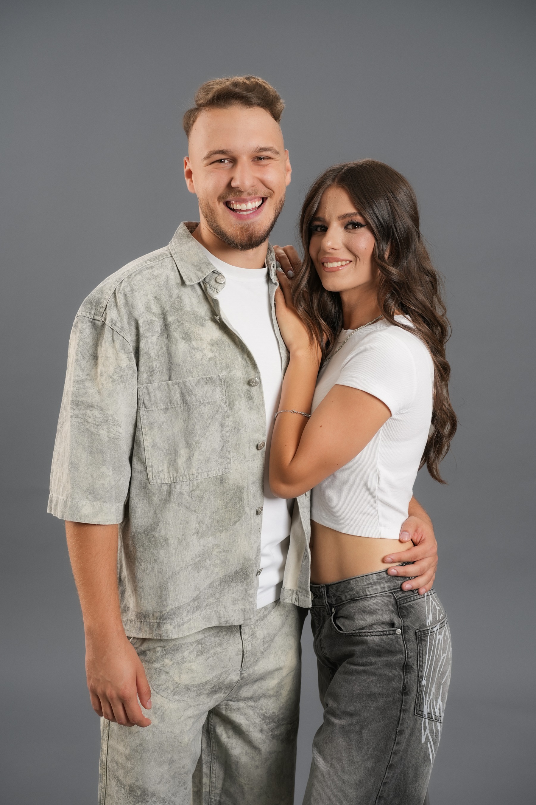 Cine sunt Mitzuu și Ariana de la „Power Couple România”. Cuplul e extrem de iubit de adolescenți