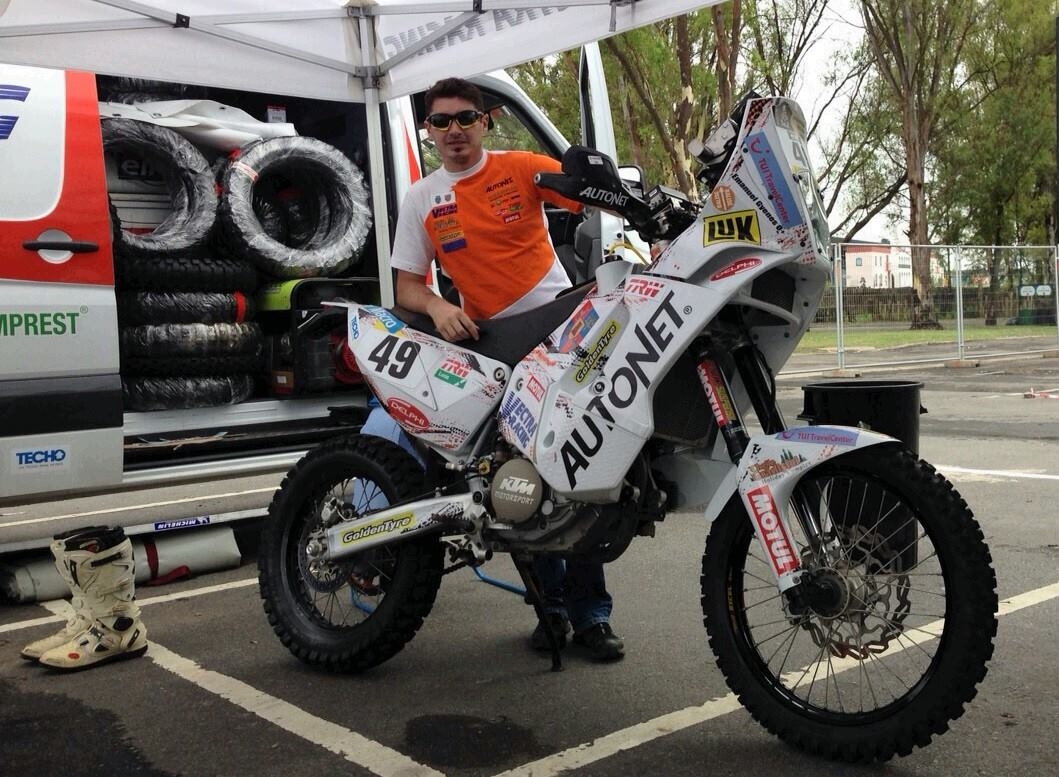 Mani Gyenes a mai depăşit un hop în raliul-raid Dakar