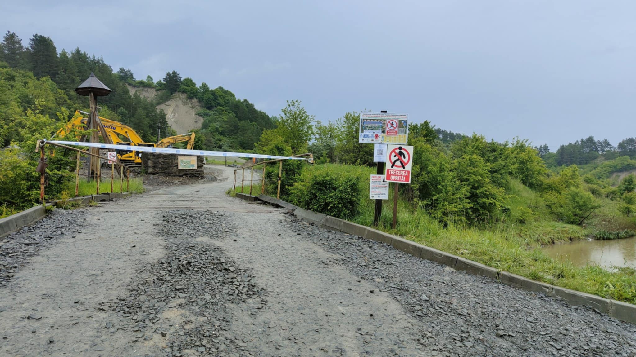 Ultimele zile ale Salinei Praid. „Cât o nucă era gaura din perete, apoi s-a tot mărit”. Cât de fezabilă este soluția evacuării apei | Reportaj