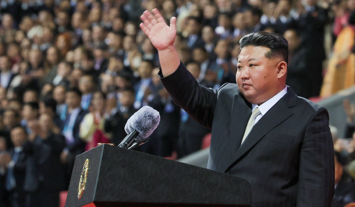 Kim Jong-un prezintă o nouă armă hipersonică și un ICBM modernizat la parada de la Phenian