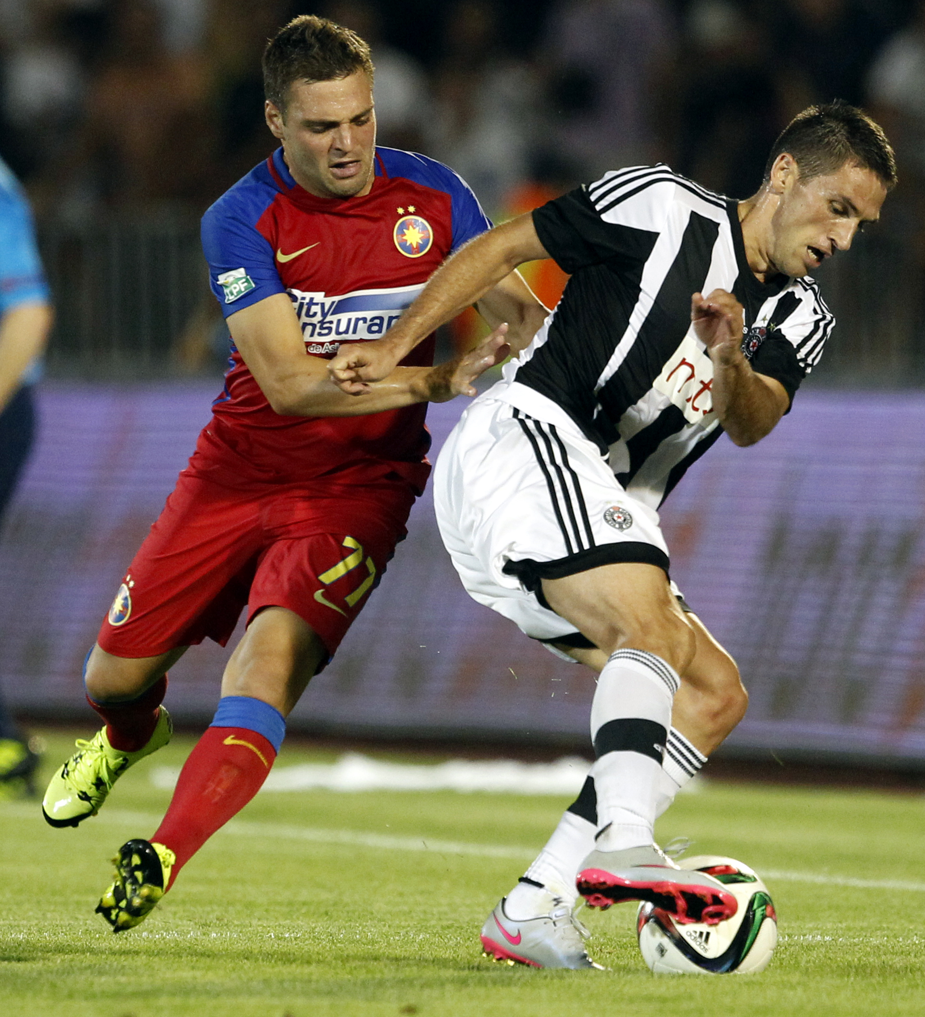 Liga Campionilor, turul III preliminar, retur: Partizan - Steaua 4-2 (în tur: 1-1). Cu un om în minus, trupa lui Rădoi a primit TREI goluri și a fost eliminată din Ligă! Merge în play-off-ul Ligii Europa. După ”returul” cu Trencin, Papp a fost încă o dată ”oaia neagră” / LIVE BLOG & FOTO & VIDEO