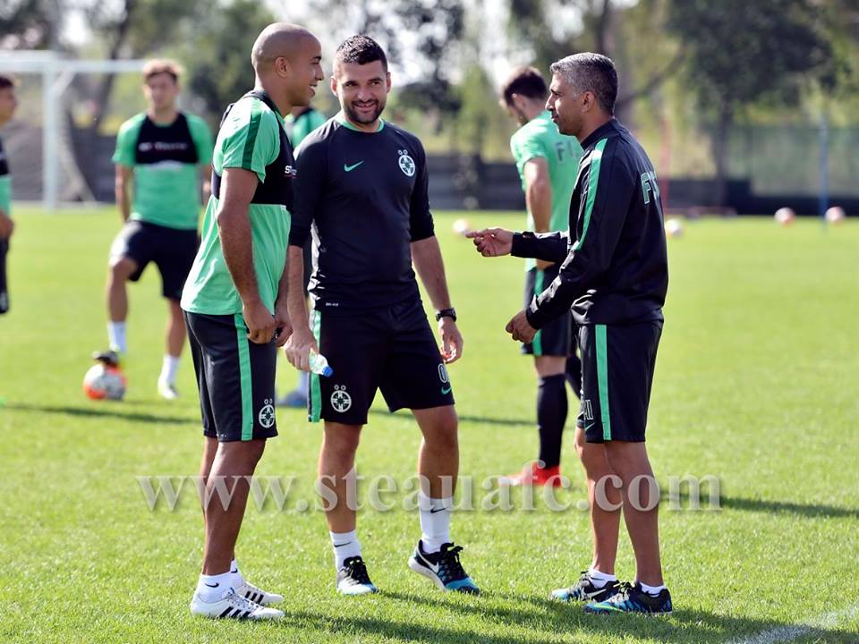 Steaua l-a prezentat oficial pe marocanul Houssine Kharja. Mirel Rădoi: "Să nu se aştepte ca Houssine să decidă singur meciurile" / GALERIE FOTO