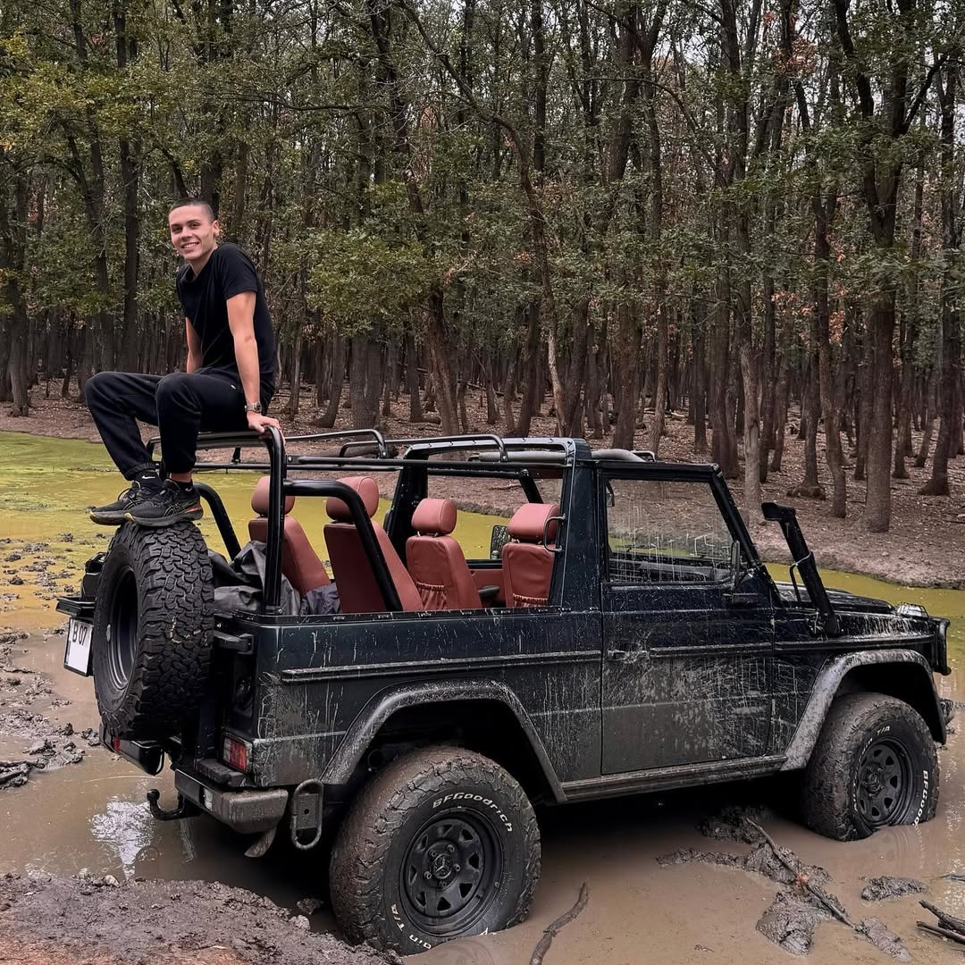 Gestul făcut de David Popovici înainte să se urce la volanul bolidului de lux: „Este excepțional! Îi place”