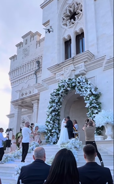 Anastasia Fotachi, colega de emisiune a lui Dan Negru din Republica Moldova, s-a căsătorit cu milionarul Gabriel Stati. Nunta de lux a avut la castelul lui