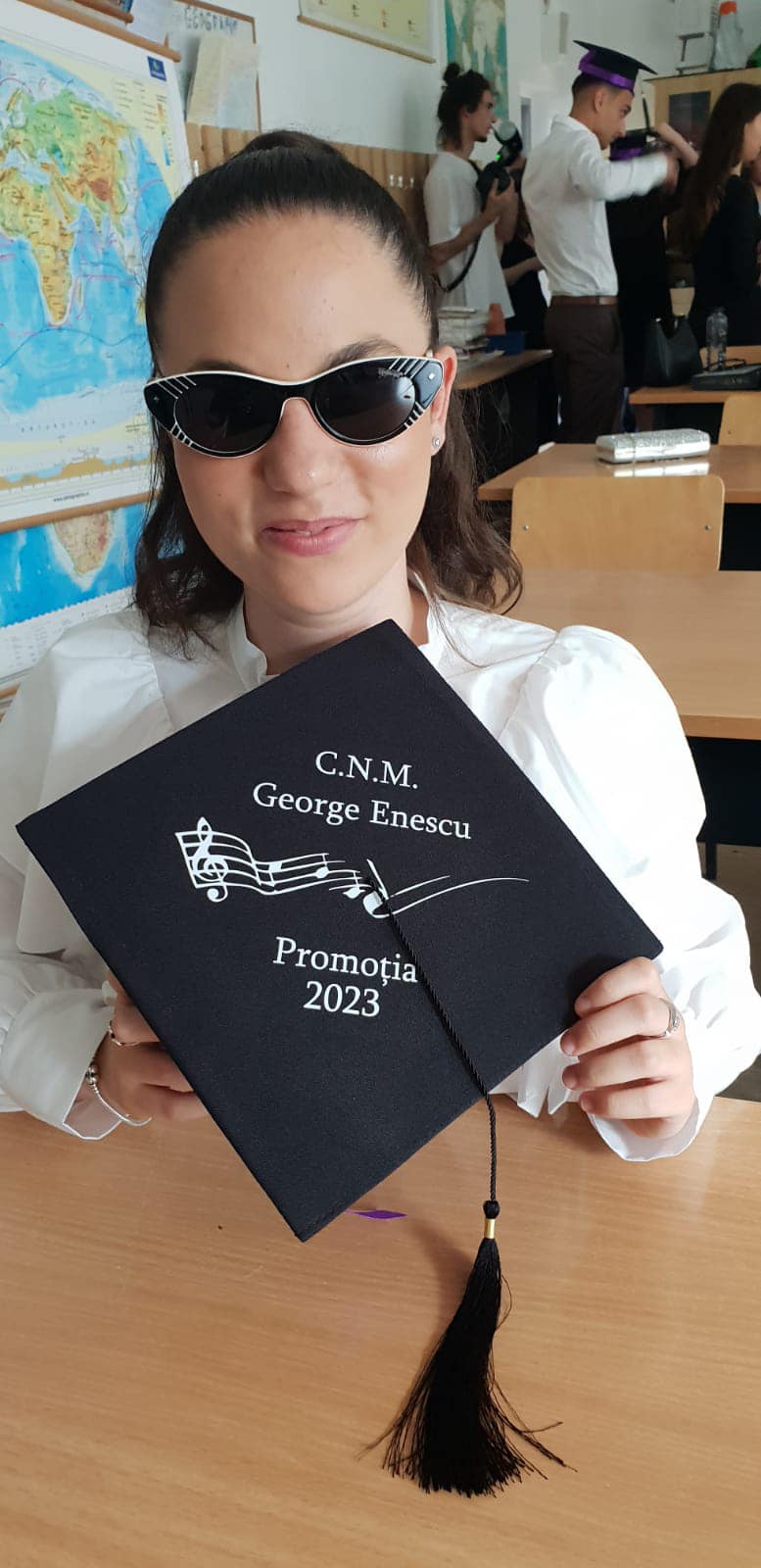 Andrada Precup a absolvit liceul: „Le mulțumesc profesorilor”. Cum a apărut câștigătoarea de la „X Factor” 2020 în ultima zi la colegiul „George Enescu”