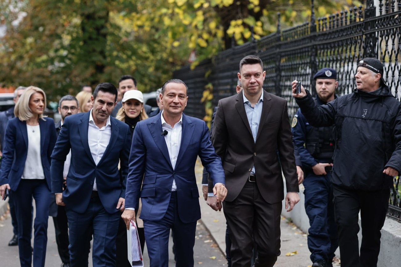 Daniel Băluţă şi-a depus candidatura la Primăria București fără Grindeanu. A venit cu Manda, Firea, Manole și Costoiu. De ce a lipsit șeful PSD
