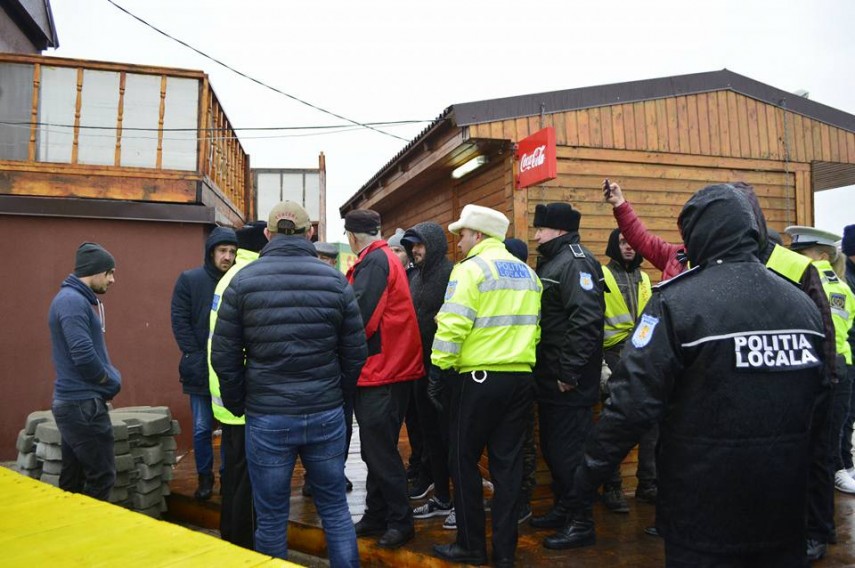 Polițiști Locali înjurați și agresați de proprietarii unui local din Mangalia care a fost demolat
