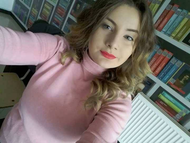 REPORTAJ/ Dalina, copilul care s-a luat la trântă cu viața. Mama a abandonat-o în mâinile unui tată alcoolic: ”Să nu mă priviți cu milă!” | FOTO