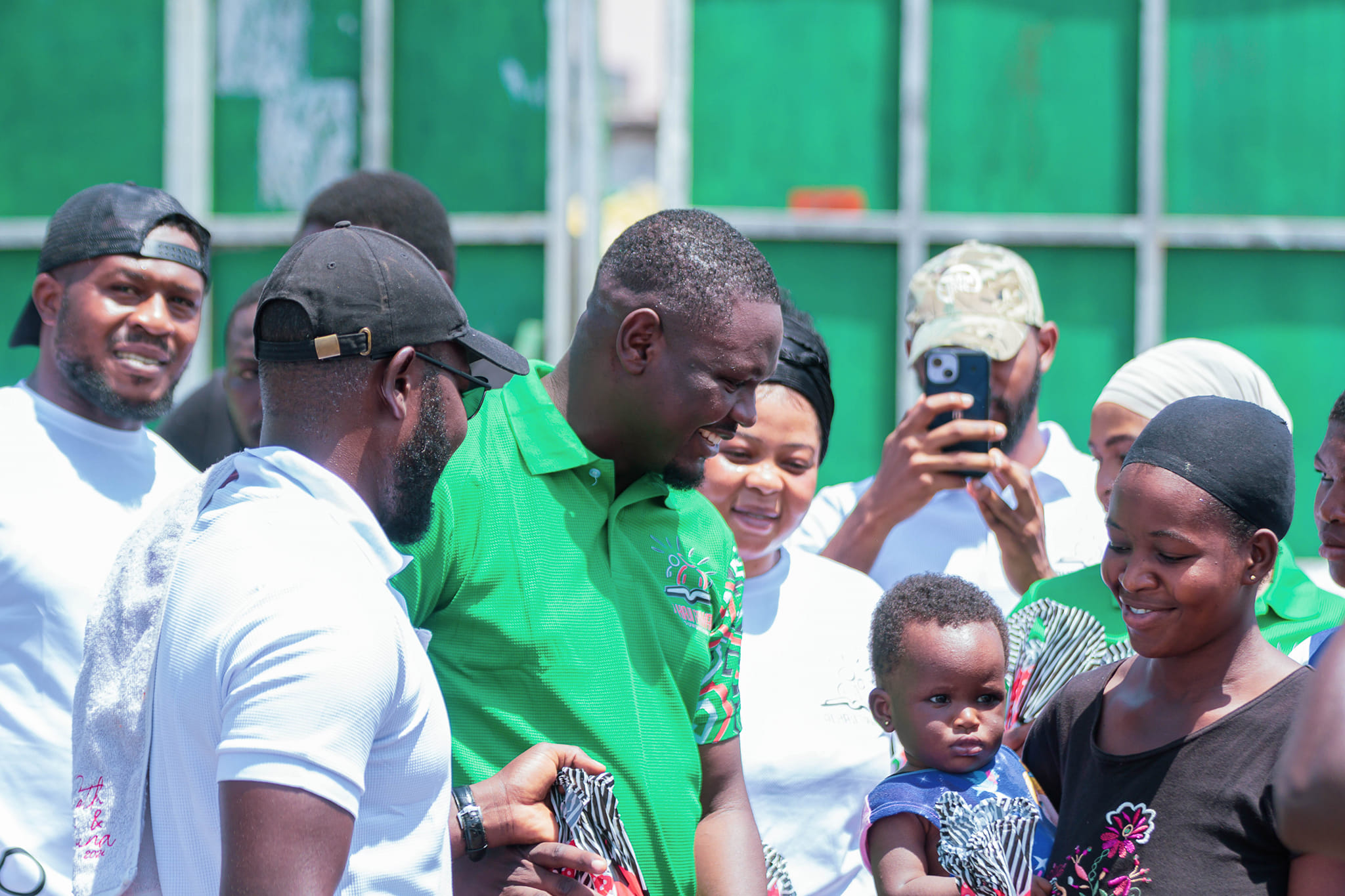 Alhaji Fawan Foundation spreads love and joy to kayayei sisters during Eid