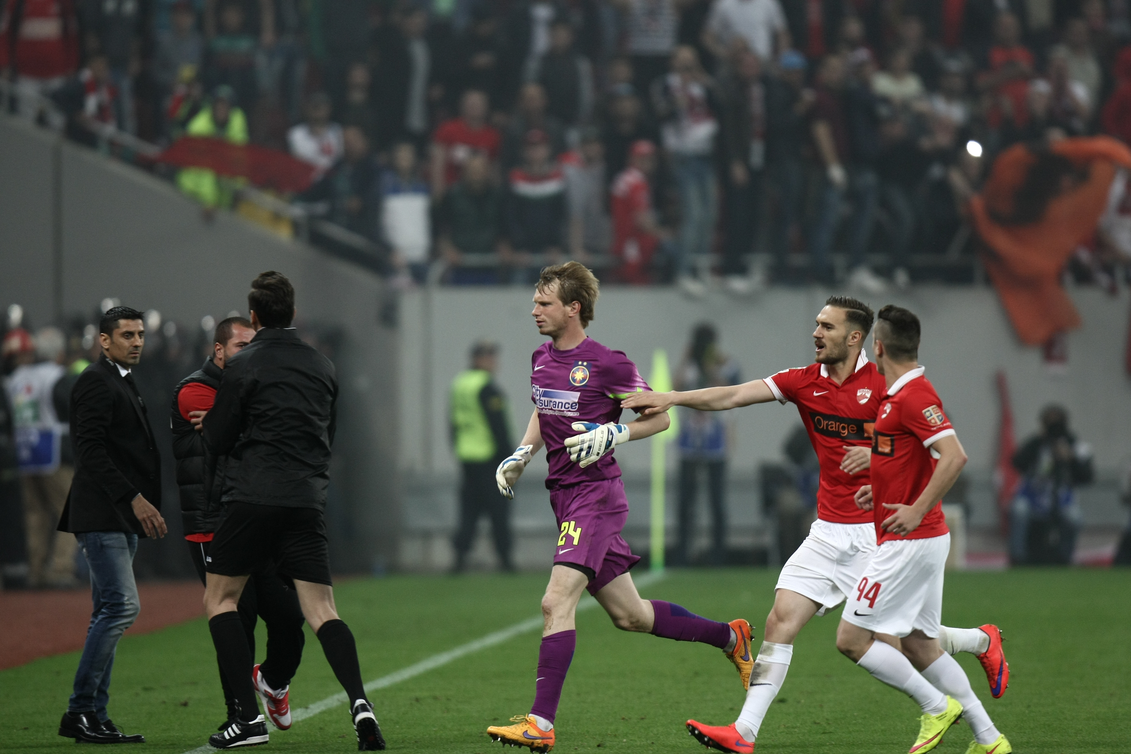 Steaua, șanse mici la titlu. ”N-a mai trecut printr-o astfel de situație” / ^GALERIE FOTO