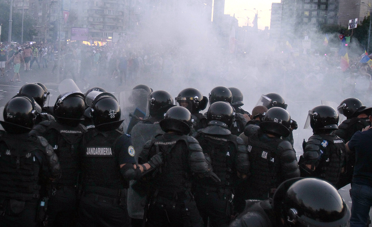 Un an de la protestul din 10 august, soldat cu violențe de stradă: aceiaşi şefi ai Jandarmeriei în funcţie, nici un vinovat găsit