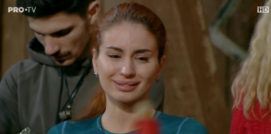 Duel intens între fete. Ioana Filimon a părăsit Ferma cu ochii în lacrimi | FOTO