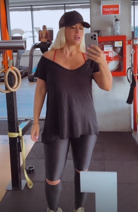 Câte kilograme are Anda Adam. Artista a răbufnit după ce fanii i-au criticat silueta: „Nu am încurajat anorexia”