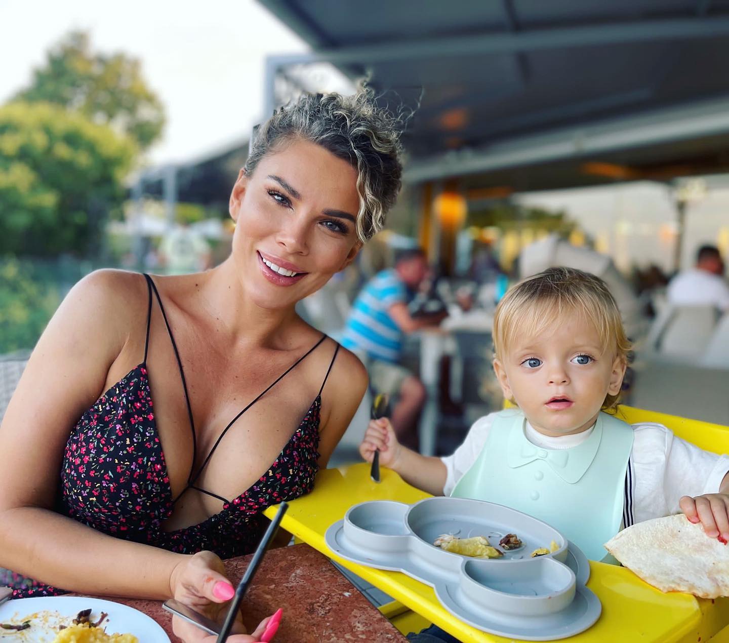 Anunțul făcut de Alina Laufer după 10 ani de căsnicie. „Pot să cad în mijlocul unei crize de nervi și atunci, cel mai bine, este să-i dau spațiu”