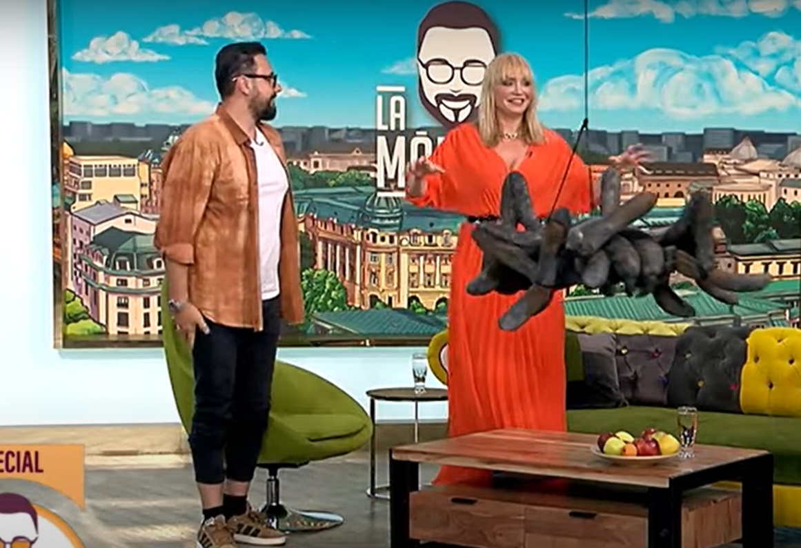 Cristina Cioran l-a pălmuit pe Cătălin Măruță în emisiunea lui de la Pro TV. Vedeta nu s-a abținut la gestul prezentatorului: „Asta ce a fost?”
