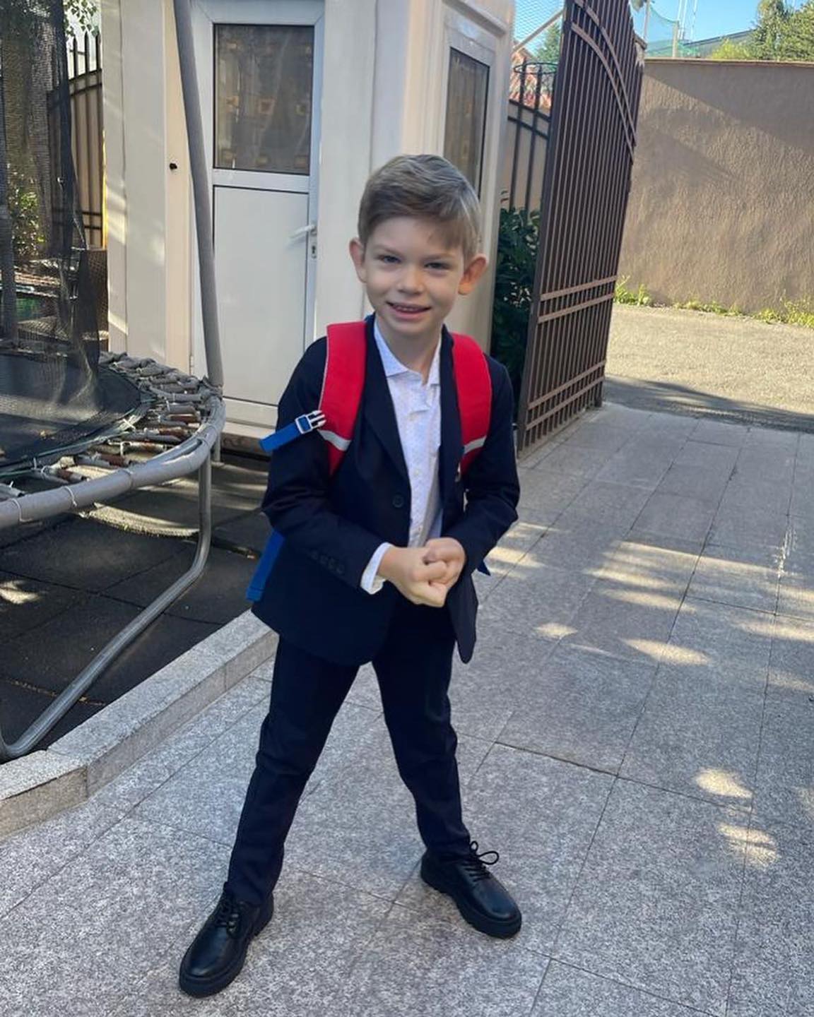 Cristi Borcea, elegant în prima zi de școală a lui Milan. Băiețelul lui și al Valentinei Pelinel are 6 ani